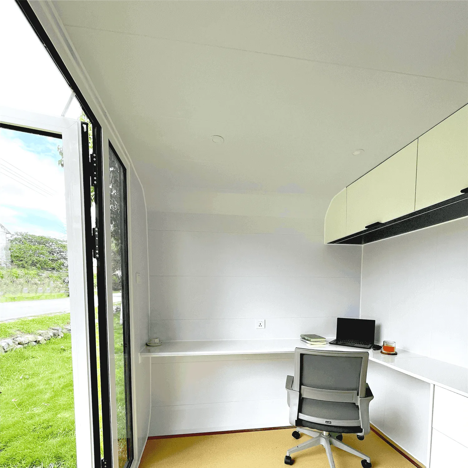 10 ft Modern Tiny Office Apple Cabin