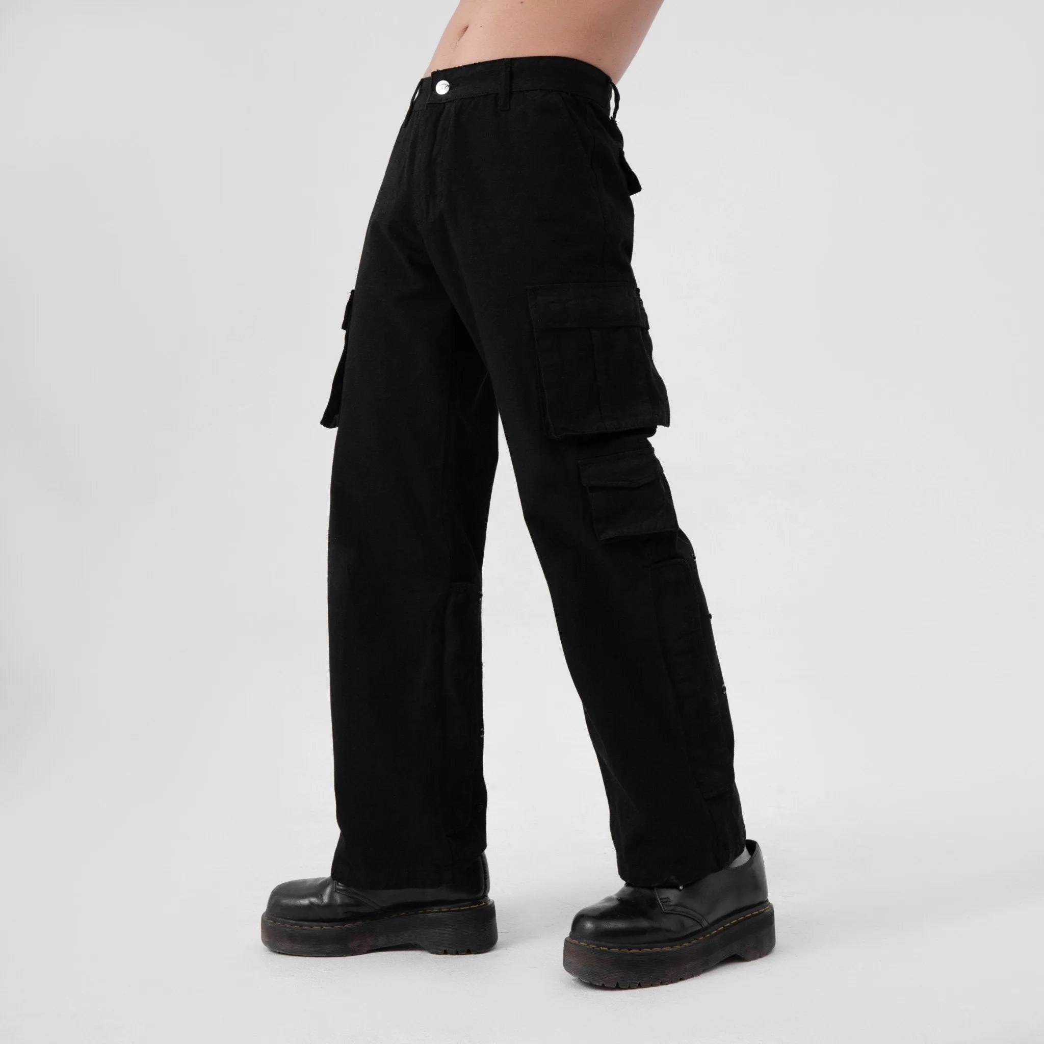 BUTTON CARGO PANTS - BLACK