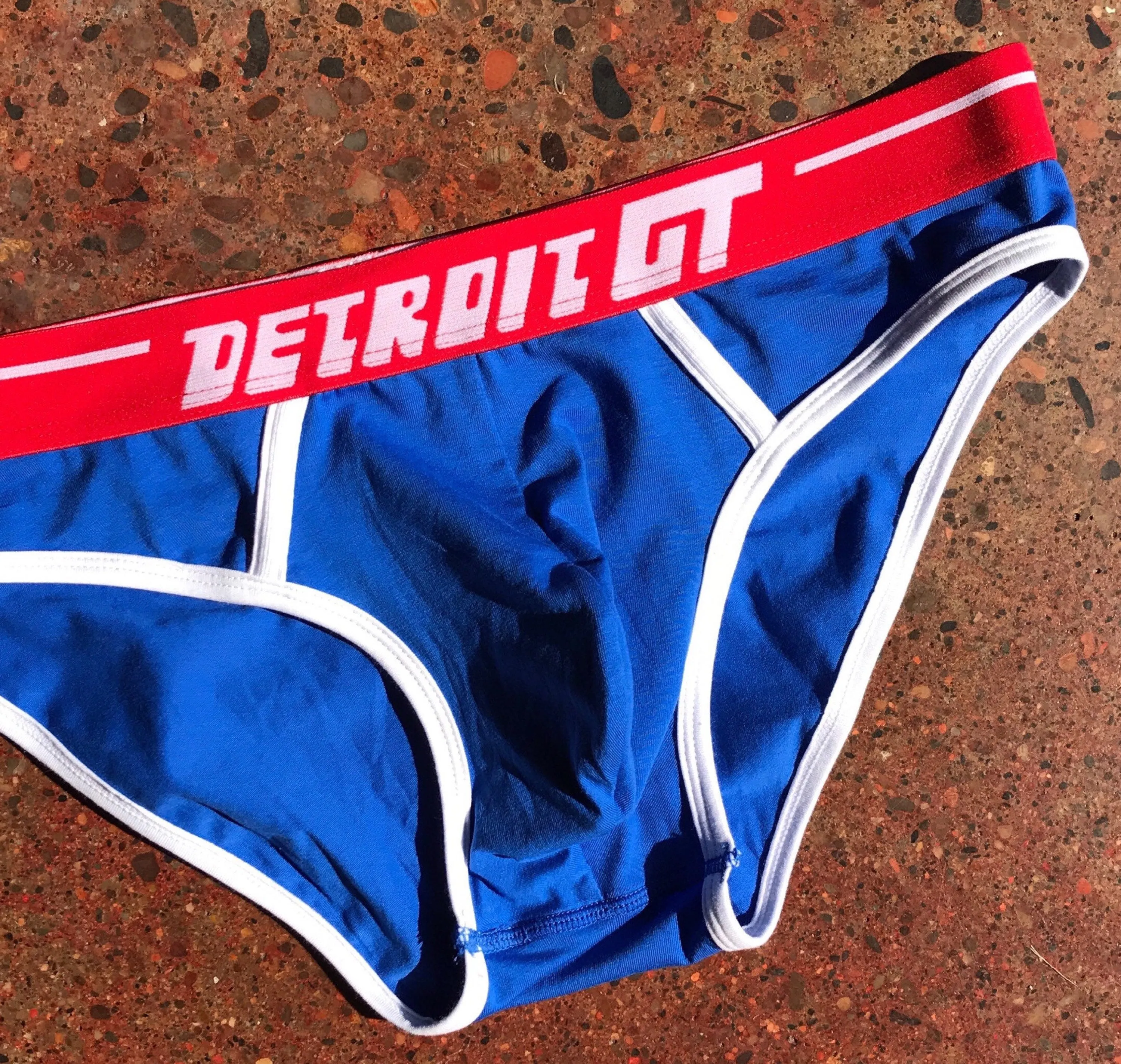 Detroit GT  - Brief