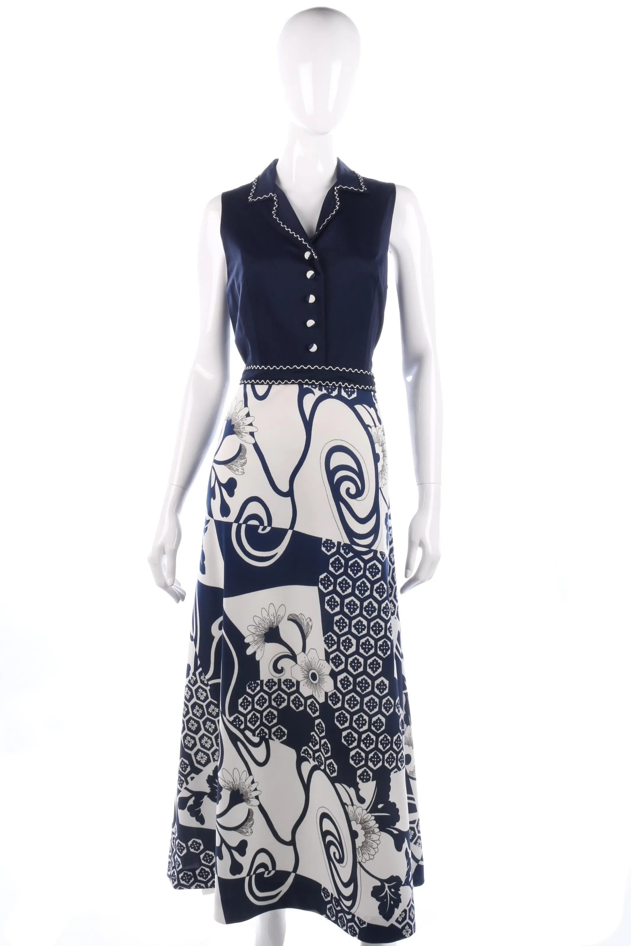 Fantastic 1970's Donerica of Mayfair dress